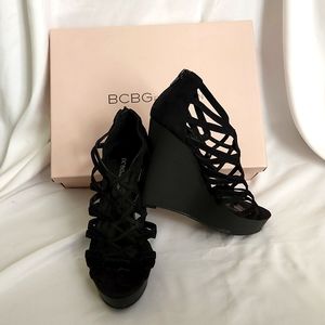 BCBGeneration - BLACK SUEDE SANDALS